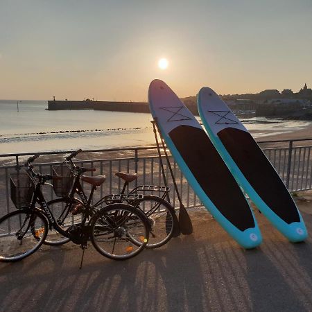 Un Balcon Sur La Mer, Acces Direct A La Plage Гранвил Екстериор снимка