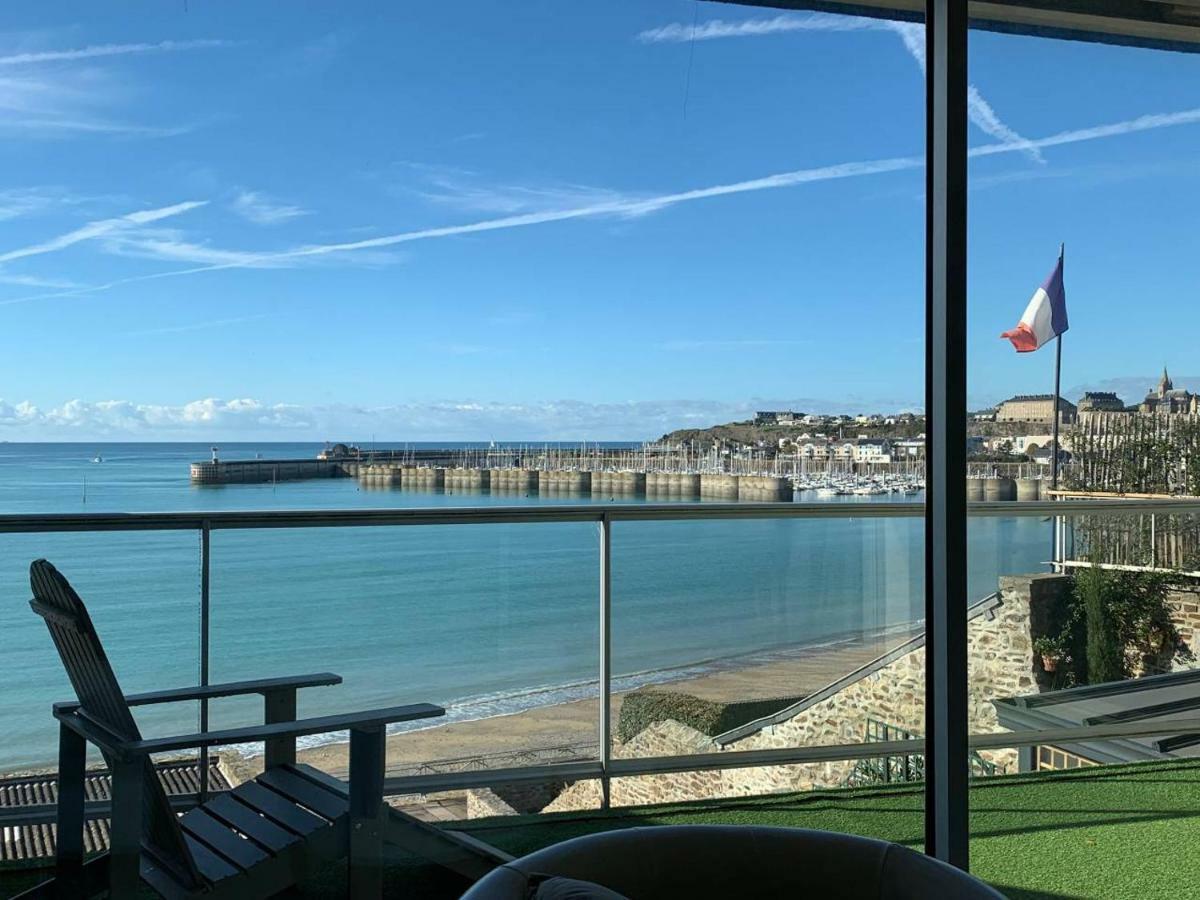 Un Balcon Sur La Mer, Acces Direct A La Plage Гранвил Екстериор снимка